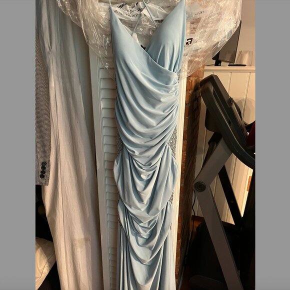 Mignon Ruched V Neck Evening Prom Gown Baby Blue Beaded - Picture 4 of 6